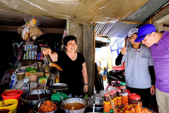 Authentic Mekong Delta Tour With Local Experts - Tuong Van Pagoda: a calm opening before the river turns busy