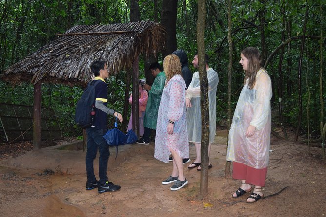 Cu Chi Tunnel Half Day Group Tour With Guide - The Tunnel Stop: What You’ll See in 1 Hour 30 Minutes
