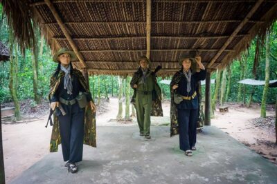 Cu Chi Tunnels and Mekong Delta 1 Day Tour With Small Group - The ride to My Tho: breaking up the day with a real lunch stop