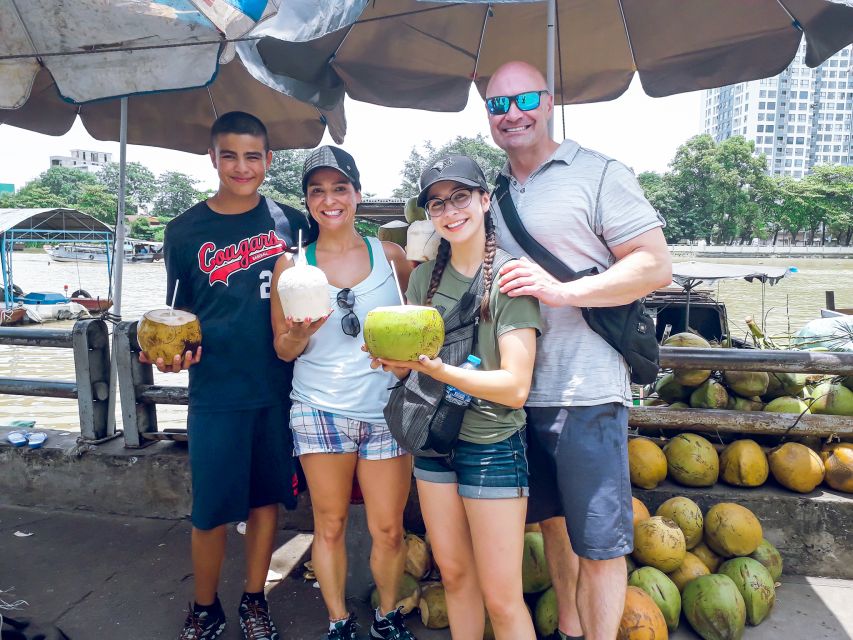 Discover Saigon's Local Sites and Culture by Motorbike - A Chinese Temple Stop: Finding Meaning Between Markets