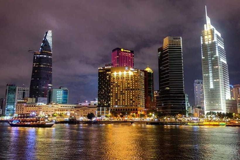 Experience Dinner On Luxury Cruise Along Saigon River - Saigon River at night: the hour that makes the whole evening