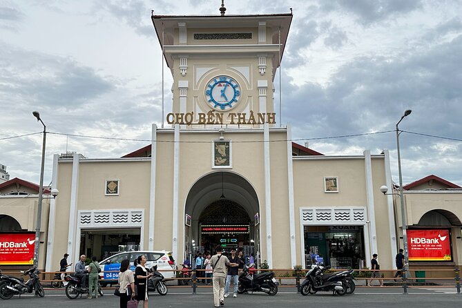 [Free E-sim] Half Day Guided Tour in Ho Chi Minh City - Independence Palace: How to Use Your 1 Hour Without Feeling Lost