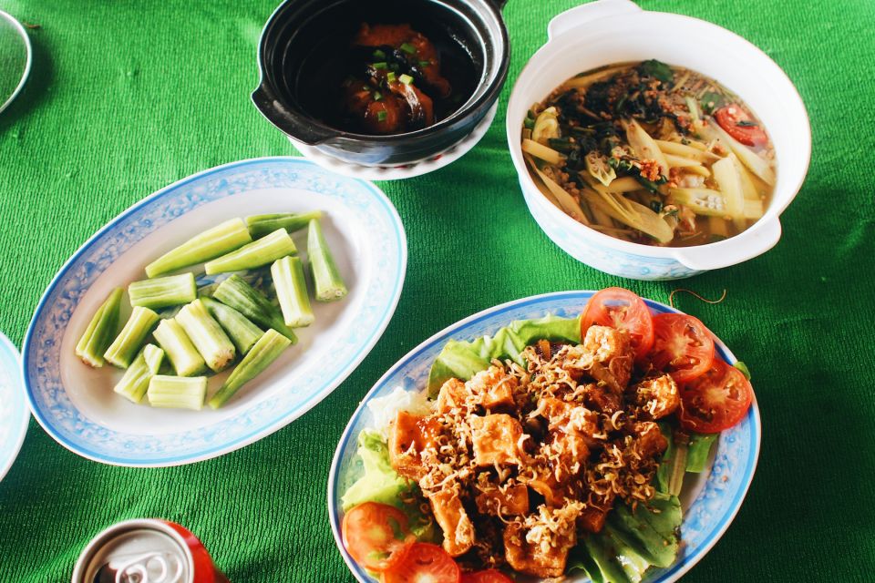 From Ho Chi Minh City: Mekong Delta VIP Tour by Limousine - Lunch of Vietnamese dishes (and where vegan fits in)