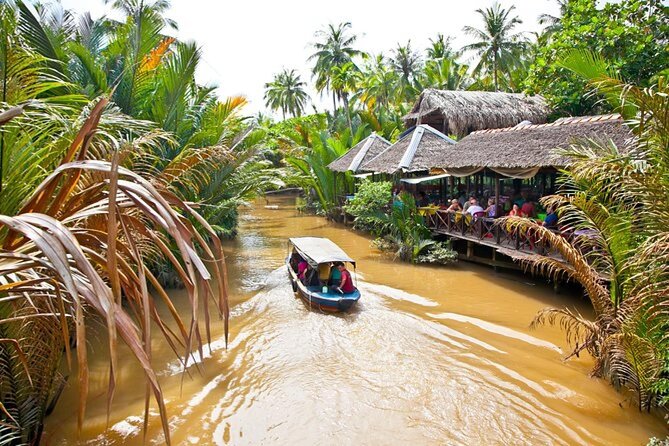 Full-Day in Mekong Delta Floating Market and Local Private Tour - Orchard garden walk: fruit, rice paper, and village life in plain view