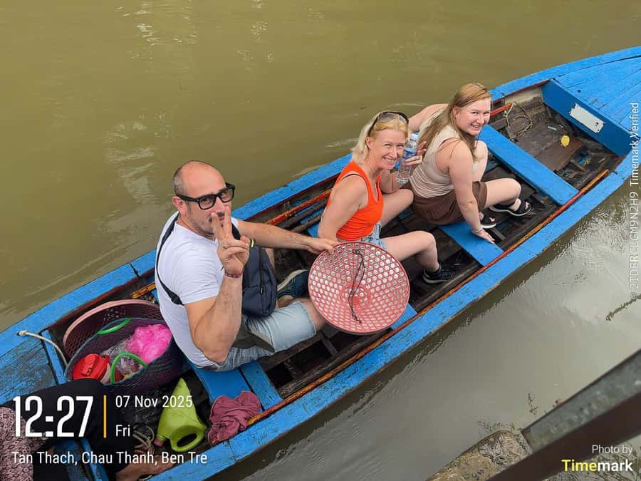 HCM: Authentic Mekong Delta - Boat, TukTuk, Khot Cake Making - Getting started in Ho Chi Minh City: pickup districts and first moves