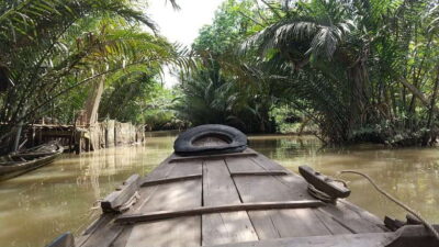 HCM: Mekong Delta Islands Boat & Tuk-Tuk Tour with Tastings - Vinh Trang Pagoda: A Quick Cultural Anchor