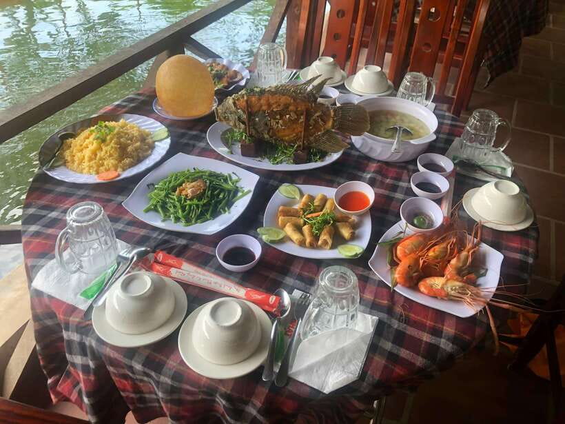 HCM: Mekong Delta Islands Boat & Tuk-Tuk Tour with Tastings - Ben Tre Province and the Coconut Country Feel