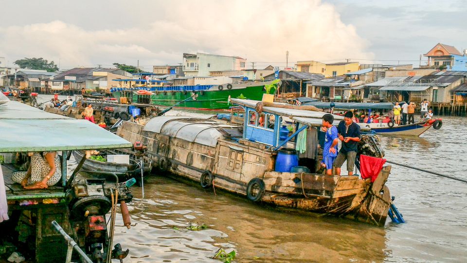 HCMC: Cai Rang Floating Market & Mekong Delta Private Tour - Lunch in the Mekong Delta: Vietnamese dishes, with vegan available