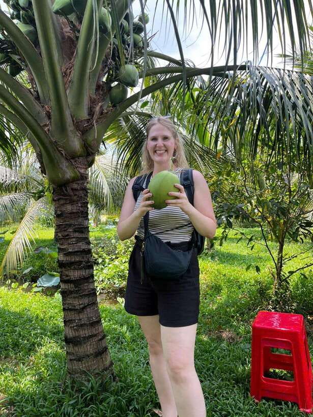 Ho Chi Minh: 1-Day Mekong Delta Tour-Floating Market & Islet - Lunch on the islet and the snack rhythm that keeps you going