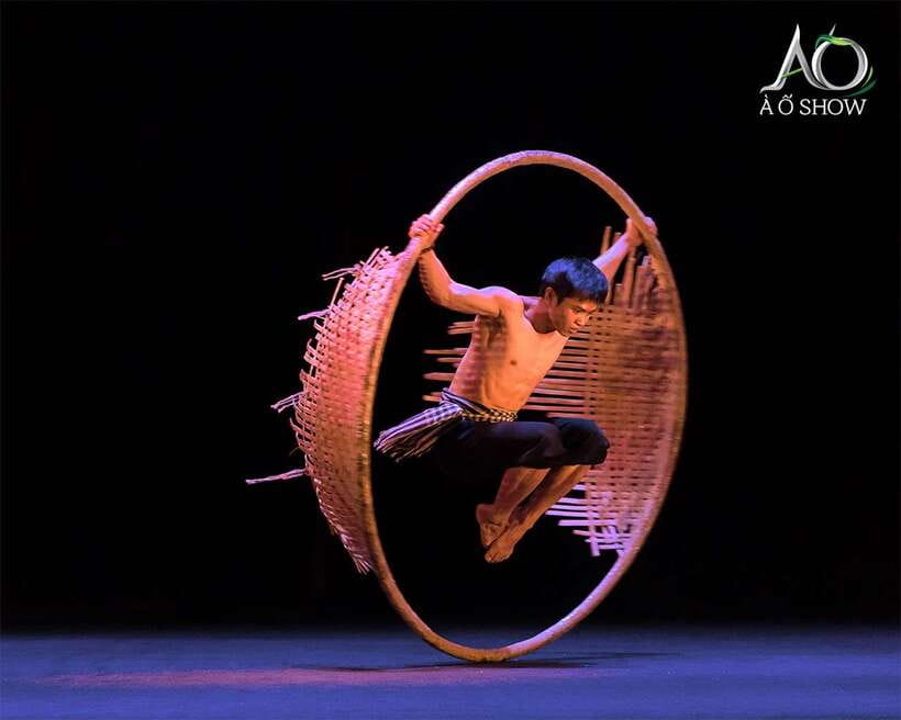 Ho Chi Minh: A O Show Bamboo Circus at Saigon Opera House - Bamboo circus mechanics: why it feels modern and unmistakably Vietnamese