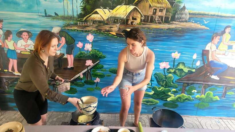 Ho Chi Minh City: 2-Day Bike & Kayak Mekong Delta Tour - Day 2 Sunrise Bikes: Rice Fields First, Photos Later