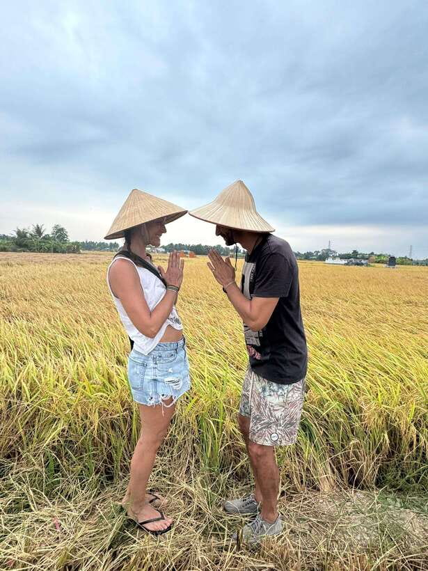 Ho Chi Minh City: 2-Day Bike & Kayak Mekong Delta Tour - Vinh Trang Pagoda + Tien River Boat Ride: Culture Meets Cool Air