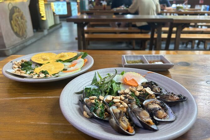 Ho Chi Minh City Food Tour with 8+ Authentic Local Tastings - Street-to-Landmark Route: Stop-by-Stop in Saigon