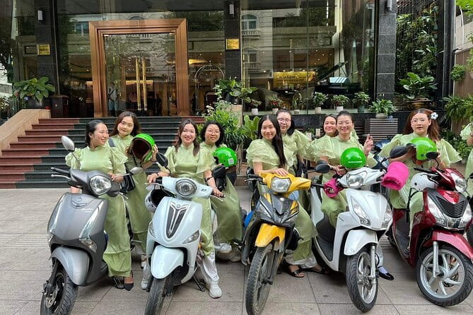 Ho Chi Minh City Food Tour with 8+ Authentic Local Tastings - Small Group Energy: Why Max 12 Travelers Helps