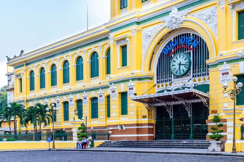 Ho Chi Minh City: Half-day History And Culture Tour - Saigon Central Post Office and Notre-Dame Cathedral: two landmarks, one photo sprint