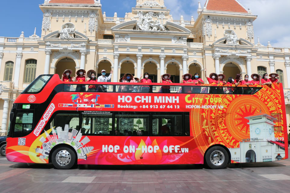 Ho Chi Minh City: Panoramic City Bus Tour - Notre Dame, Central Post Office, Independence Palace, and City Hall