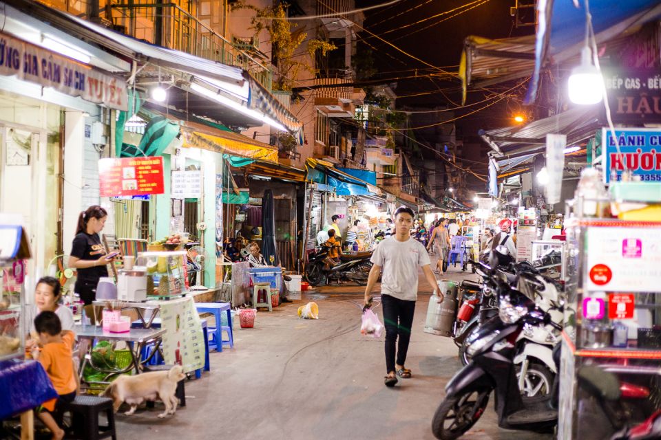 Ho Chi Minh City: Private Street Food Evening Walking Tour - Picking Up the Night: Private Door-to-Door in Saigon
