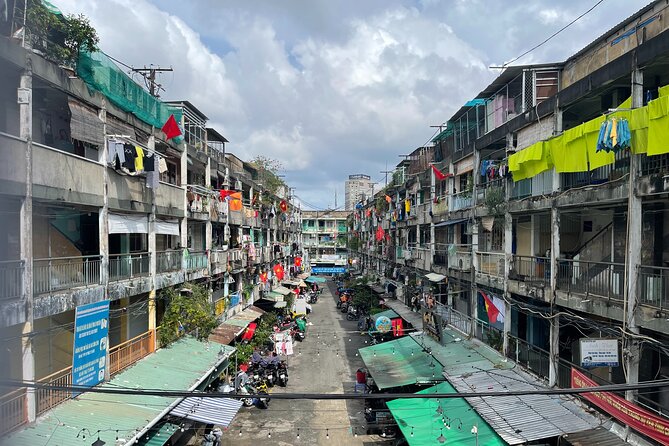 Ho Chi Minh City Sightseeing, midnight, Shopping tours by scooter - Food and drinks: included, but plan how you’ll use it