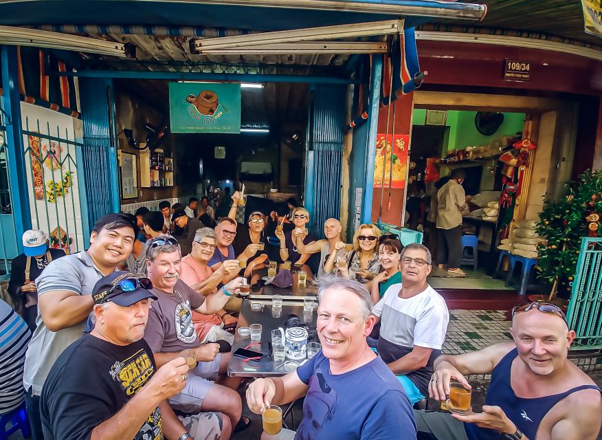 Ho Chi Minh City: Street Food and Sightseeing by Motorbike - Pickup to District 3: the old-apartment stop that makes the city feel human
