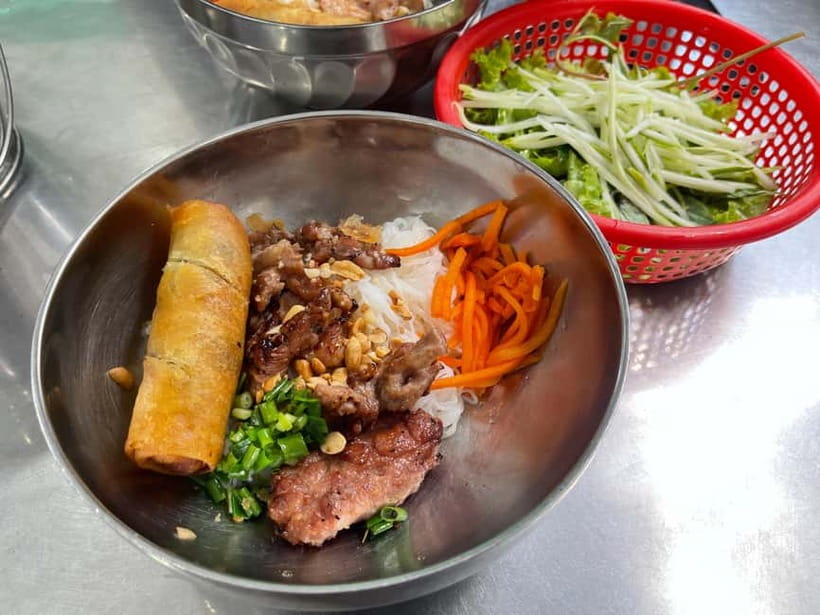 Ho Chi Minh City: Super Niche Walking Street Food Tour - Key highlights you’ll feel right away