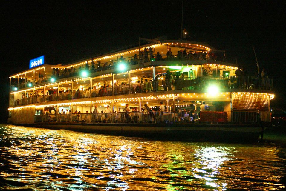 Ho Chi Minh City: Water Puppet Show and Dinner Cruise - The Role of Your Guide: Getting Seats and Moving on Time