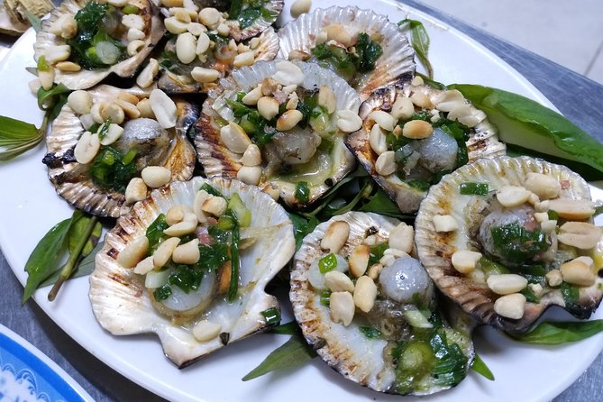 Ho Chi Minh City’s most delicious street food tour by motorbike - Dessert in Phú Nhuận: 3 to 5 sweets, traditional and fusion