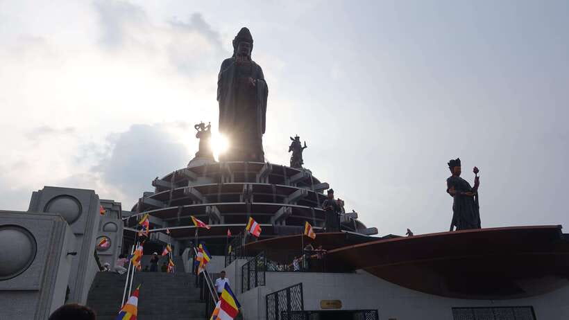 Ho Chi Minh: Cu Chi, Black Lady Mountain, and Cao Dai Tour - Getting out of Ho Chi Minh City: the real reason this tour works