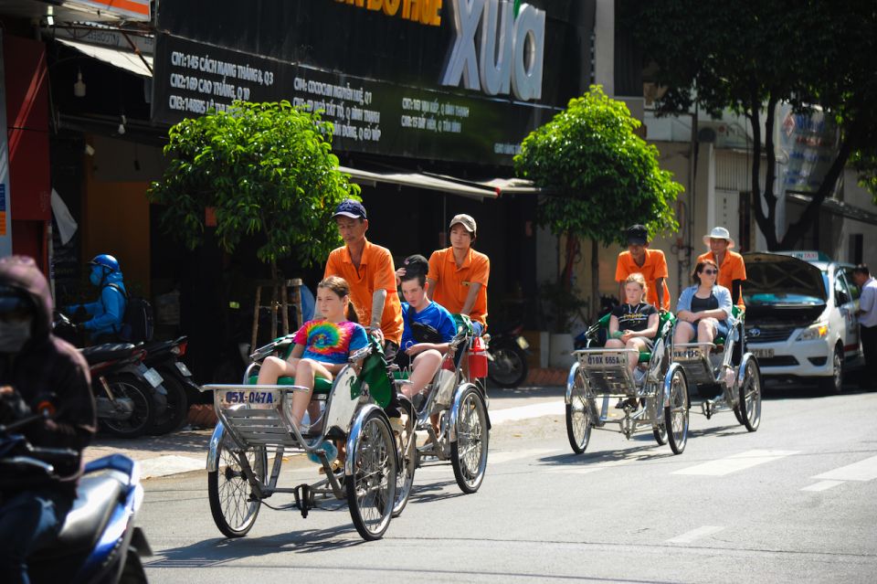 Ho Chi Minh: Private City Tour and Dinner Cruise with Buffet - Transfer to the Saigon River and That First View