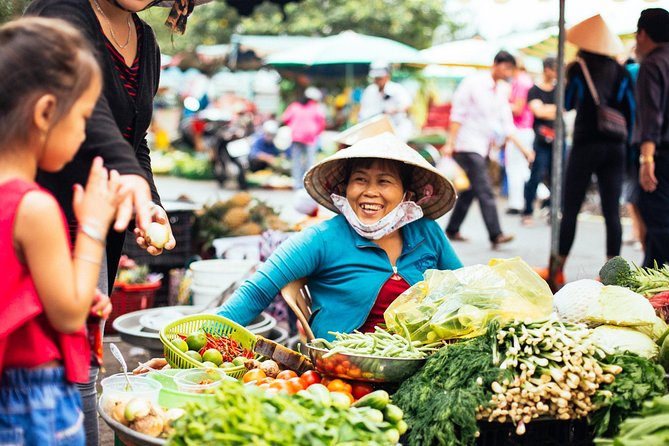 Ho Chi Minh: PRIVATE Off the Beaten Track Tour with a Local - Ben Thanh Market as your starting point (and why it works)