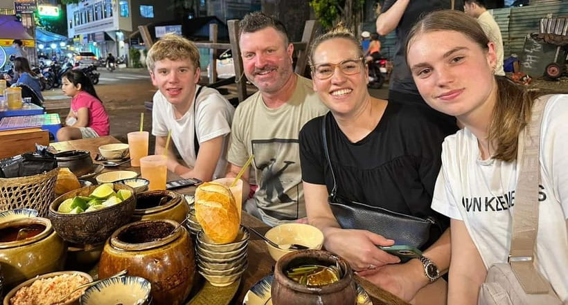Ho Chi Minh: Street Food & Sightseeing Tour with Local Guide - First snack + city orientation: get your bearings fast