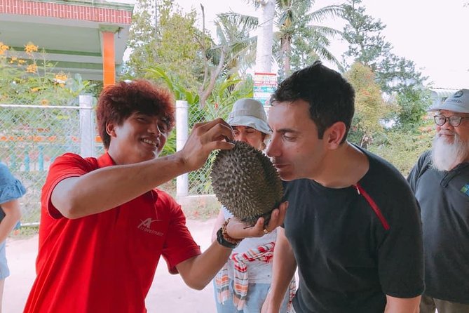 Mekong Delta tour: Ben Tre 1 day by DGT - Lunch by the river: what’s included and how to manage drinks