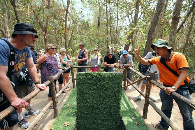 Morning CuChi Tunnels-Tapioca-Secret Traps Luxury Speedboat 2Ways - Guides in English: storytelling that keeps the day moving
