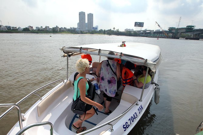 Morning CuChi Tunnels-Tapioca-Secret Traps Luxury Speedboat 2Ways - Secret traps and tunnel crawling: what you can choose