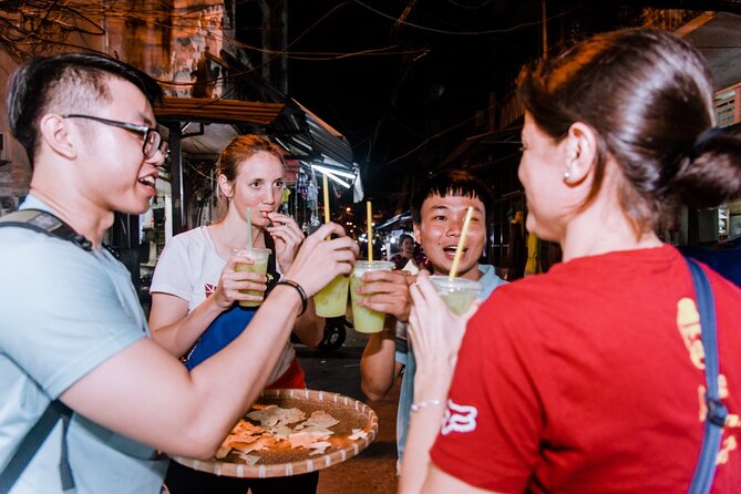 Saigon After Dark With Seafood, Beer & Live Music Bar - Thích Quang Đức Monument: a short stop with real context