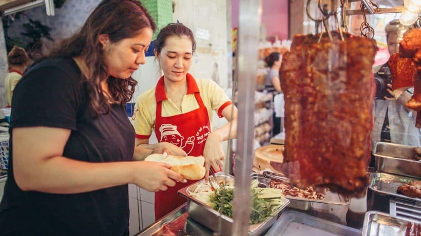 Saigon at Sunset: Ultimate Street Food Experience - Meeting at the Fine Arts Museum: where the evening starts