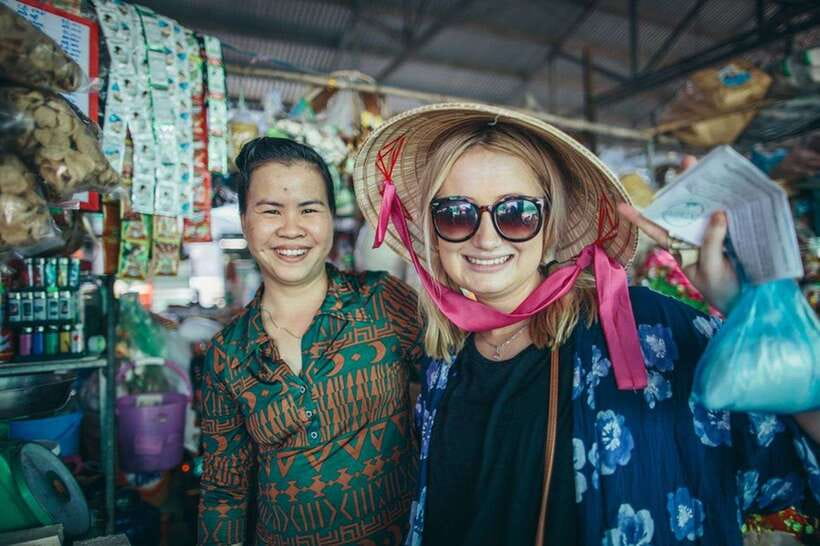 Saigon at Sunset: Ultimate Street Food Experience - Thien Hau Temple and a local café for Saigon-style coffee