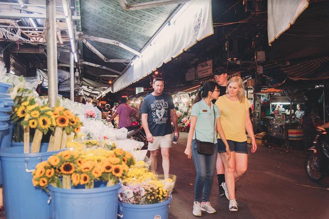 Saigon Authentic Walking Street Food Tour 12+ Tastings Included - What you’ll eat: bánh mì, bún thịt nướng, nước mía, and more