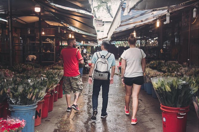 Saigon Authentic Walking Street Food Tour 12+ Tastings Included - Nguyen Thien Thuat: the oldest apartment stop that adds meaning