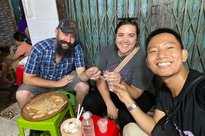 Saigon by Night: Private Street Food Walk You Can’t Miss - Sticky Rice Banana with Coconut Milk: The Sweet-Comfort Break