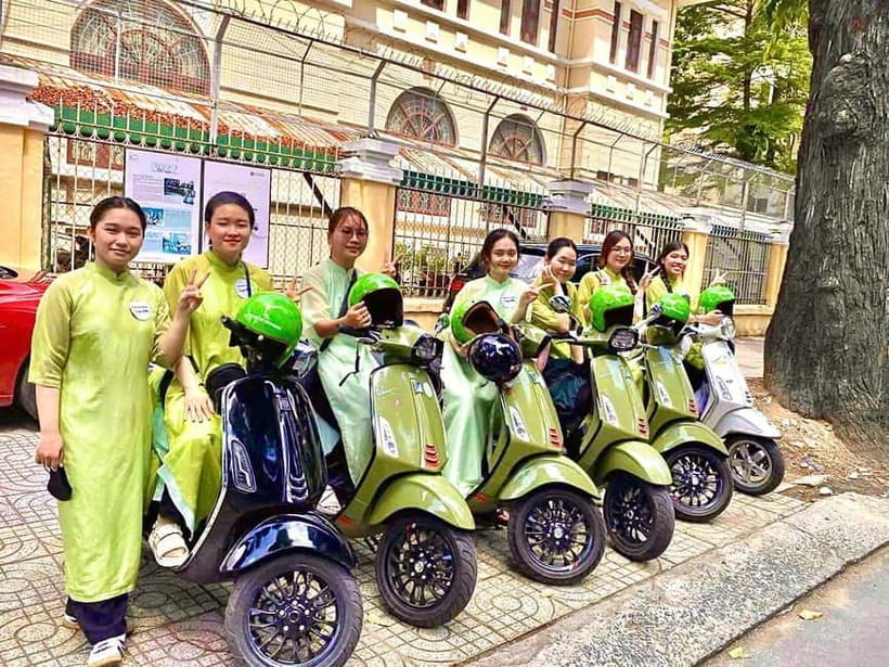 Saigon: Day-Night Sights & Local Food Tour l Female Option - Timing and pace: 3.5 hours that don’t feel like a marathon