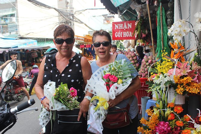 Saigon Motorbike City Tour - Stop 1: Notre-Dame Square, Central Post Office, and Nguyen Hue Street