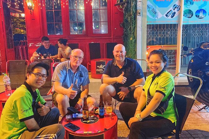 Saigon Night Craft Beer and Street Food By Scooter and motorbike - Stop 2: Nguyen Thien Thuat Street food culture by motorbike