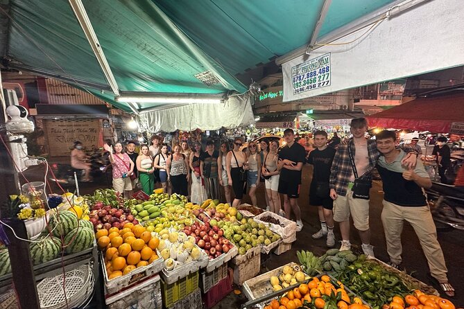 Saigon Night Walking Food Tour - 100% No Tourist - A local-sights walk so your stomach and feet both recover