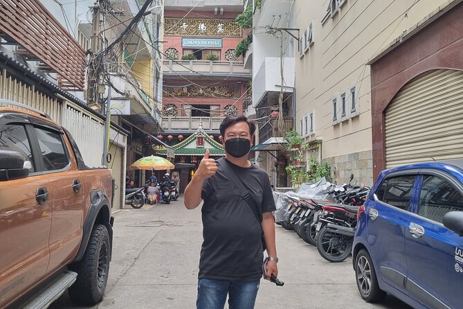 Saigon Private/Small Group Walking Food Tour with 13 Tastings - Meeting at War Remnants Museum and the evening flow
