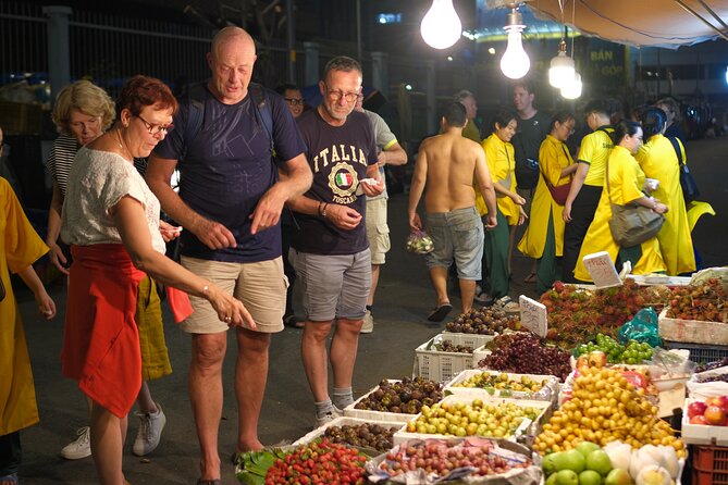 Saigon Sight & Food Tour By Night (Private Tour) - Stop 1: Nguyen Thien Thuat Apartment Buildings (District 3)
