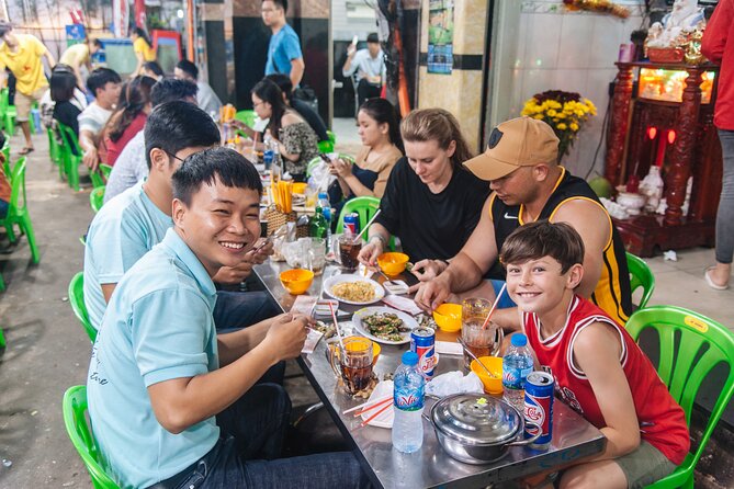 Saigon Sightseeing & Street Food Tour By scooter with Student - Meeting point in District 1 and the ride setup