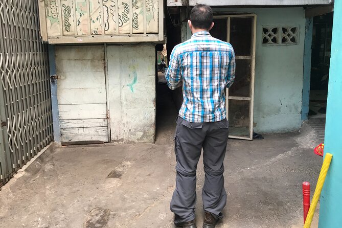 Saigon Slum tour and Saigon Chillspots by motorbike/ Aodai rider - Logistics that affect your day more than you think