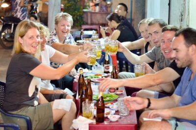 Seafood trail - The 5:00 pm start: how the pacing works on a 4–5 hour night