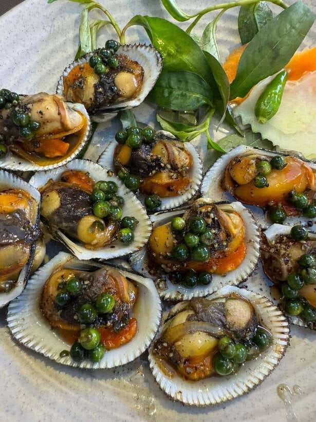 Secret walking Food Tour Ho Chi Minh City - Chocolate and coconut-milk soup: sweet then savory