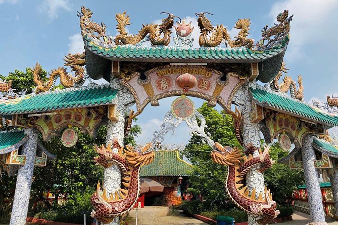VIP Tour in Dragon Floating Temple sightseeing by SpeedBoat - Escape Saigon fast with a small VIP group